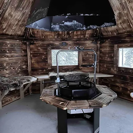 Private Log Cabin, Porosalmi