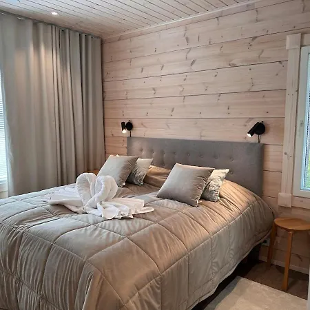 Private Log Cabin, Porosalmi *