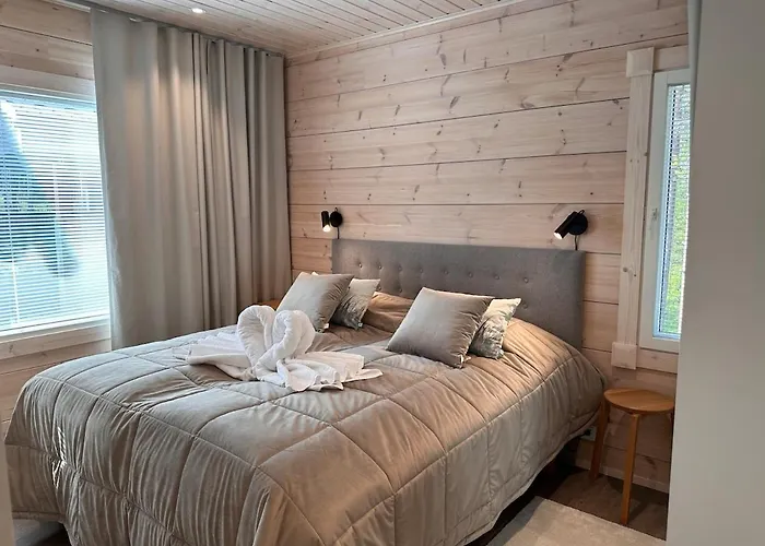 Private Log Cabin, Porosalmi *